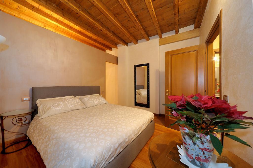 Appartement Antico Palazzo Signorile à Salò Extérieur photo