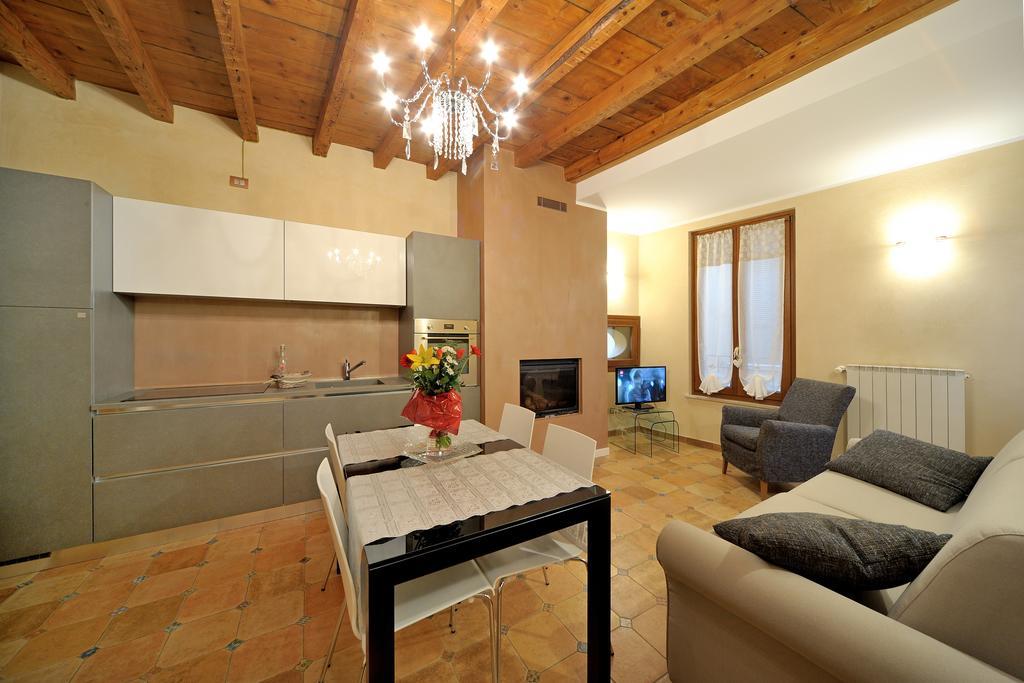 Appartement Antico Palazzo Signorile à Salò Extérieur photo