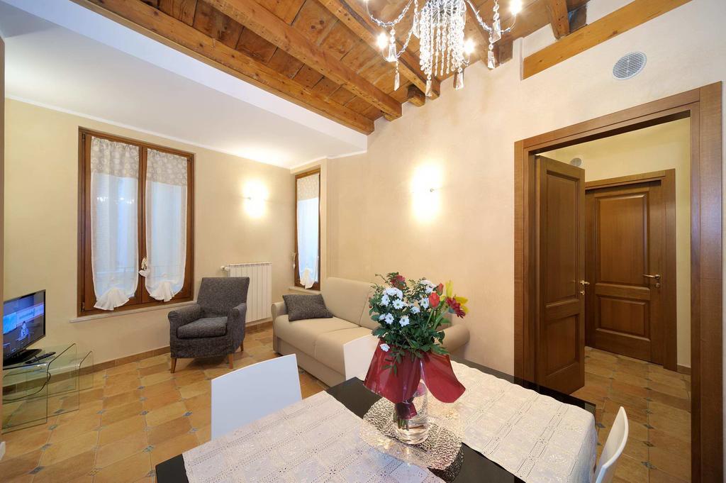 Appartement Antico Palazzo Signorile à Salò Extérieur photo